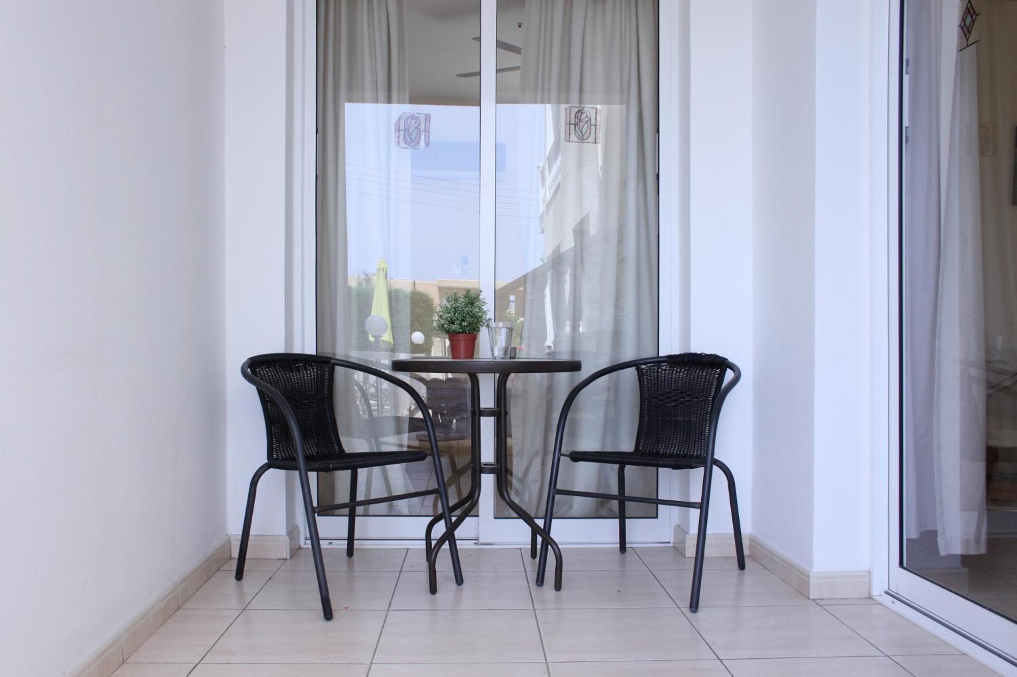 Constantia Gardens Apartments Paphos Zimmer foto