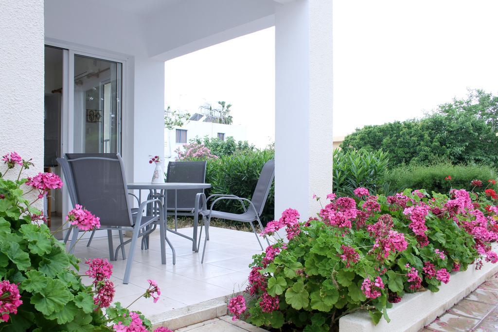Constantia Gardens Apartments Paphos Exterior foto