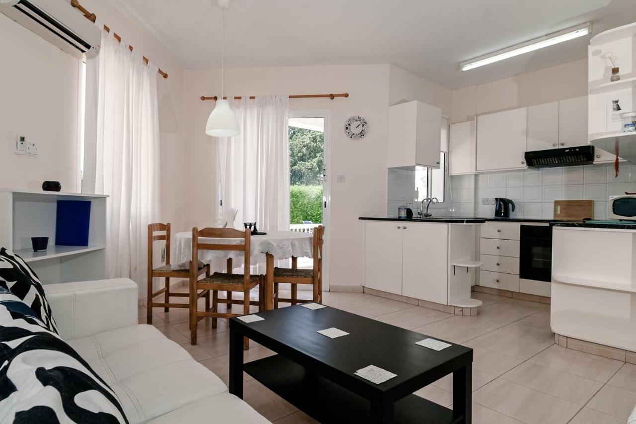 Constantia Gardens Apartments Paphos Exterior foto